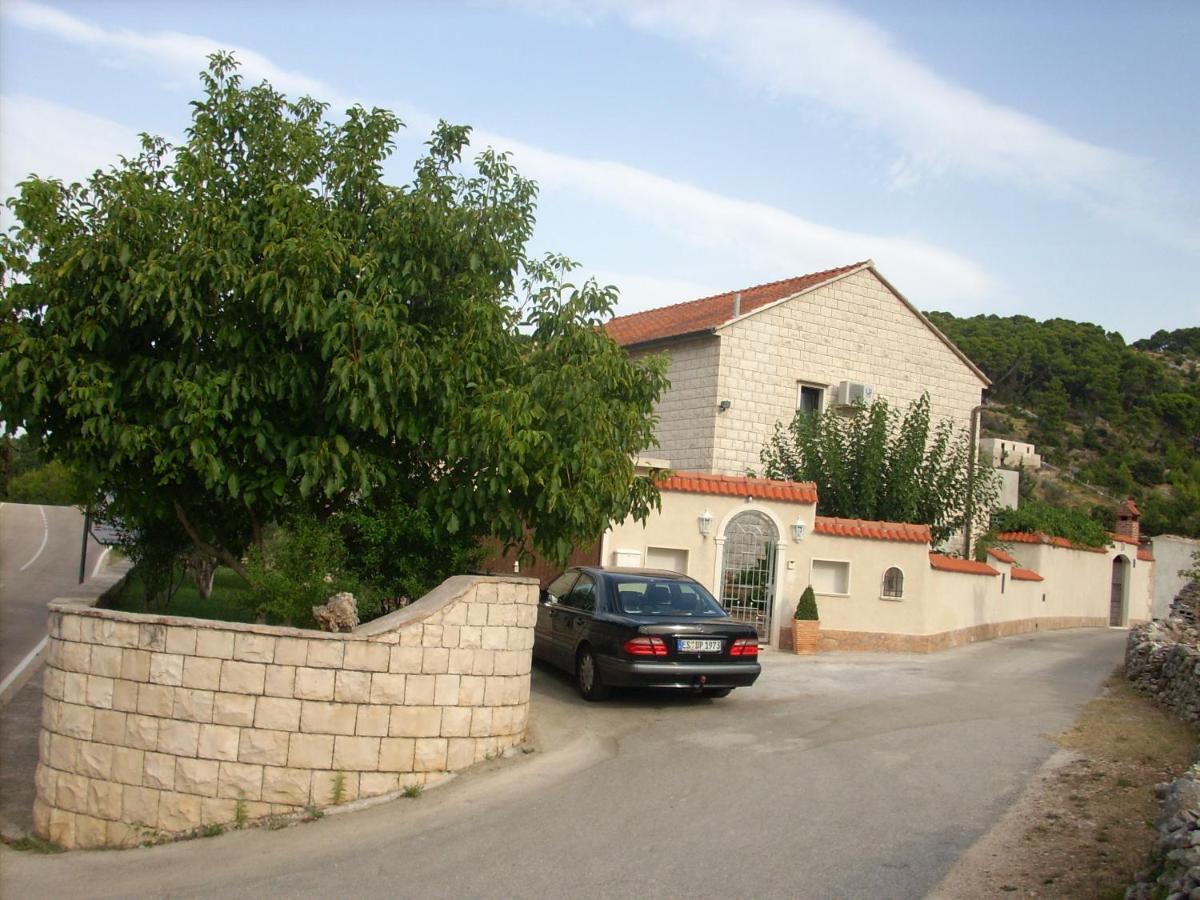 Apartments Darija & Pero Pucisca Esterno foto
